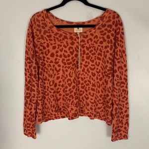 Sundry Leopard Print Cropped Long Sleeve Top Sz 2